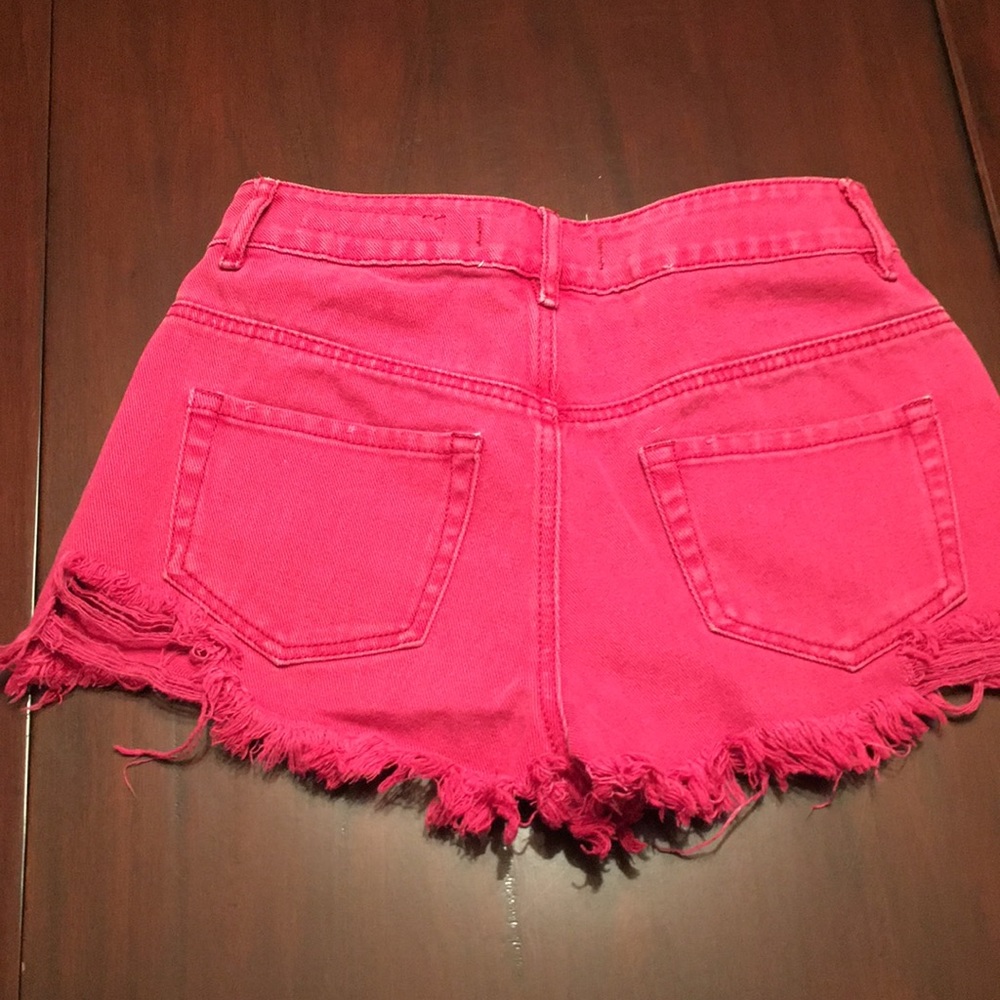 Shorts - Picture 4 of 4